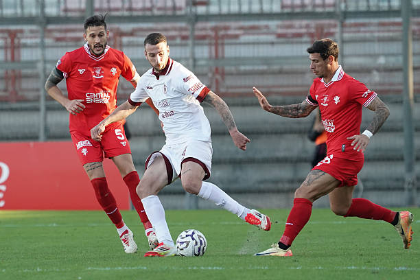 Pietro Cianci of SS Arezzo plays the ball during the League Pro Championship 2025/26 Group B match between AC Perugia Calcio and SS Arezzo at the Renato Curi stadium in Perugia, Italy, on November 09, 2025. (Photo by Loris Cerquiglini/NurPhoto via Getty Images)
