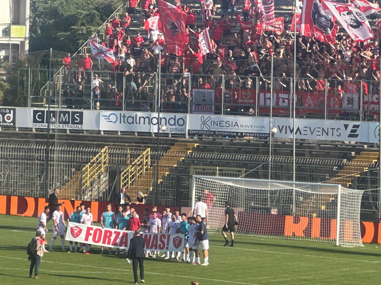 Ravenna-Perugia, “Forza Linas!”: i grifoni uniti per incoraggiare Megelaitis